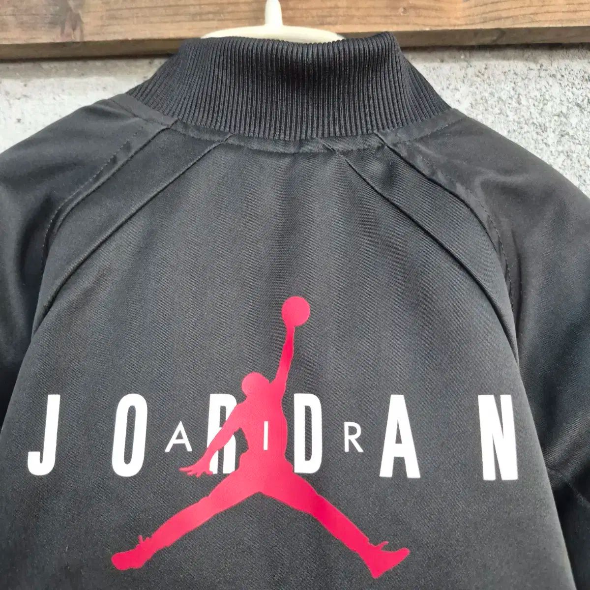 ジョーダン MA-1ジャンパー