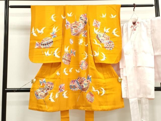 平和屋1■七五三　女の子　3歳　祝着・長襦袢・被布セット　鞠桜文　金彩　逸品　ut5295 平和屋着物[]七五三 女の子 ３歳 祝着 三つ身 長襦袢・被布セット 花