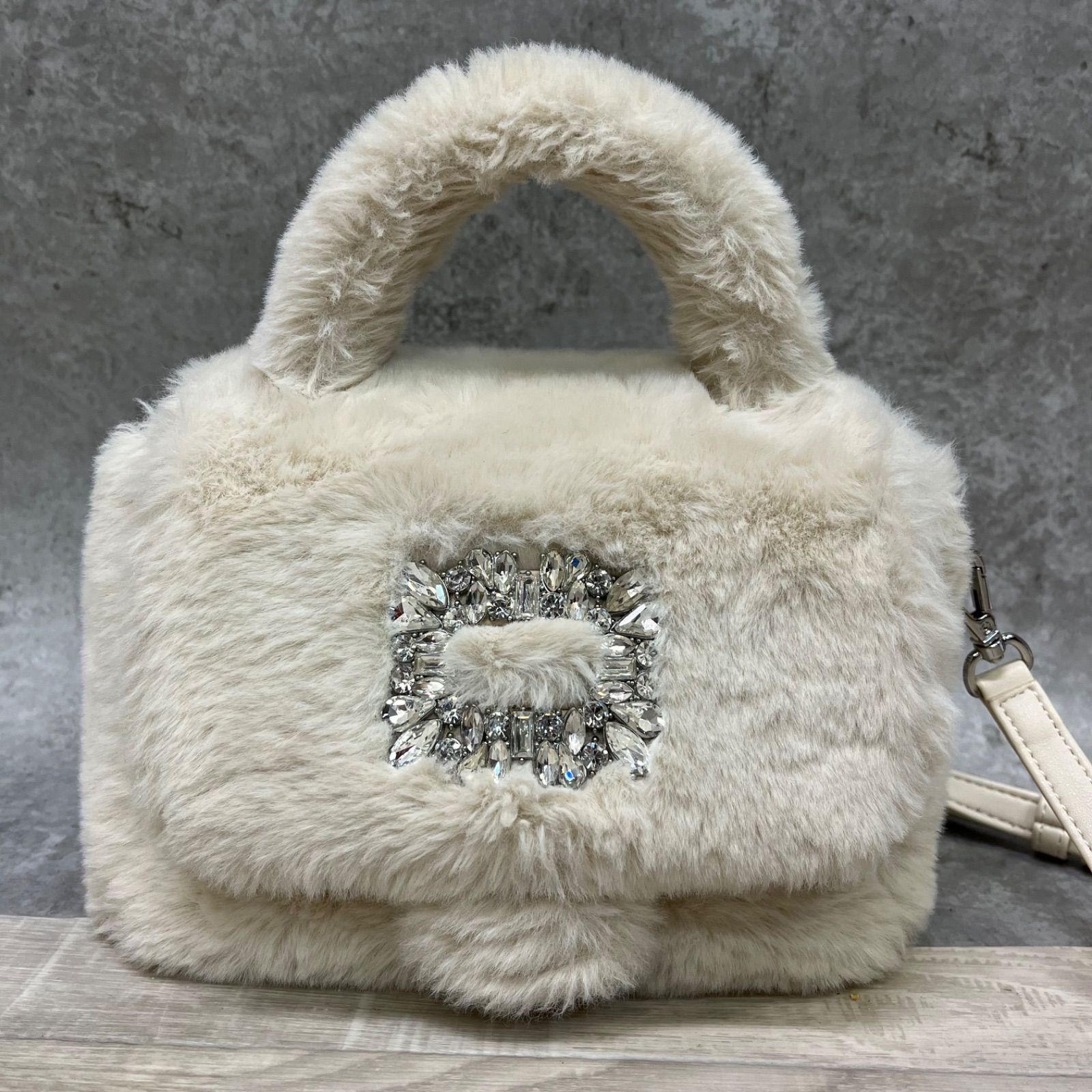 美品 DIANA ダイアナ フェミニンファーバッグ アイボリーファー