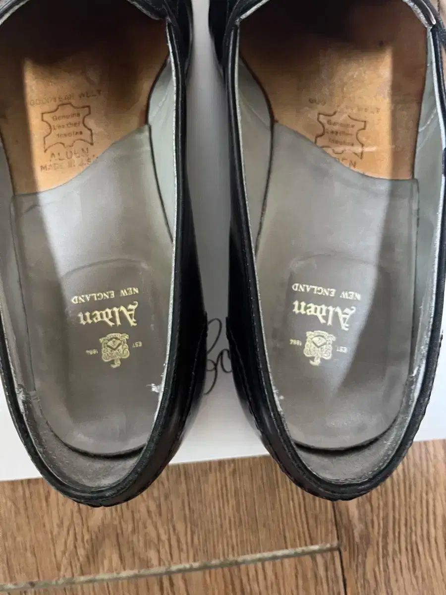 ALDEN オールデン