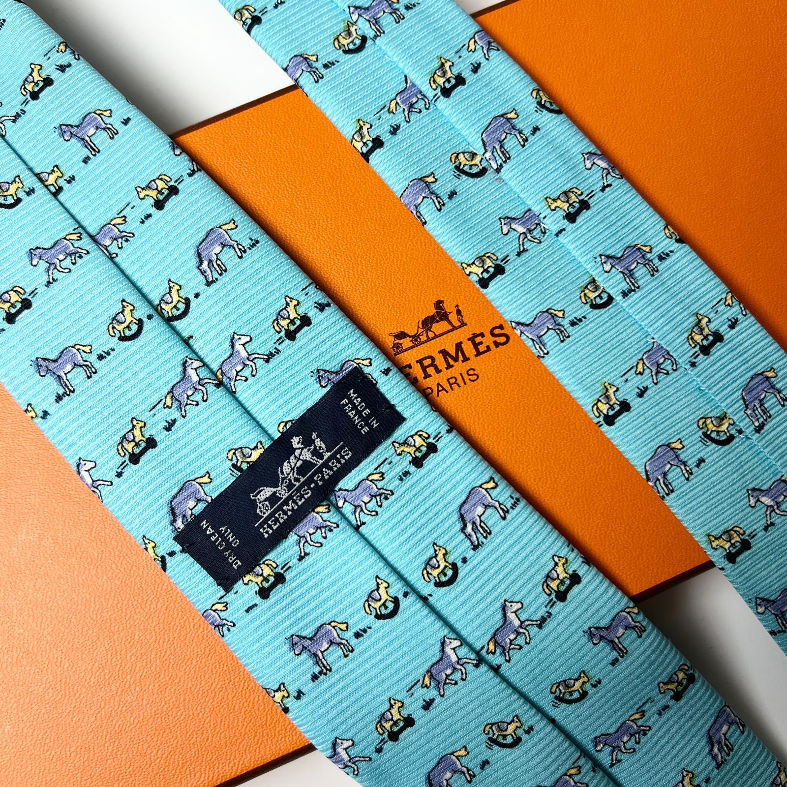 未使用級 エルメス HERMES ネクタイ シルク フランス製 ライトブルー 楽天市場】【未使用品】【アパレル】HERMES エルメス ネクタイ シルク