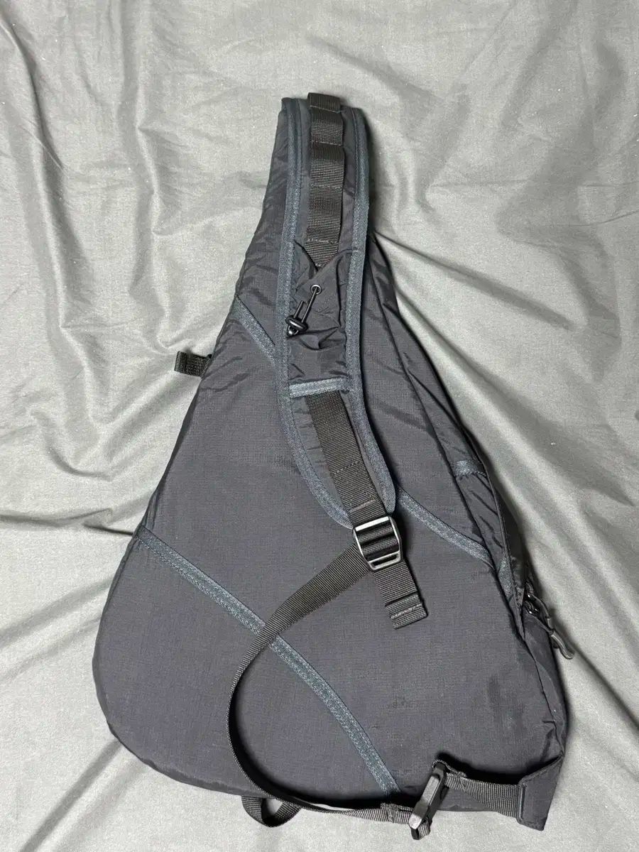 SAN SAN GEAR(サンサンギア) 23fw スリングバッグ SAN SAN GEAR] 23FW