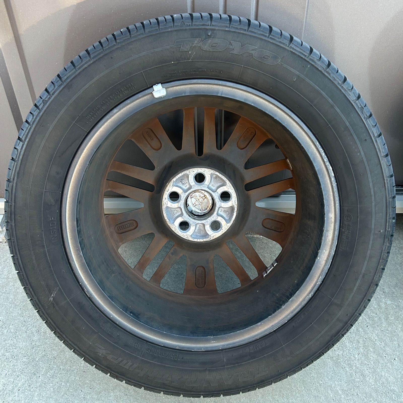 美品】TOYOTA トヨタ タイヤ 純正 ホイール 195/60R16 16×6J 45 TOYO 