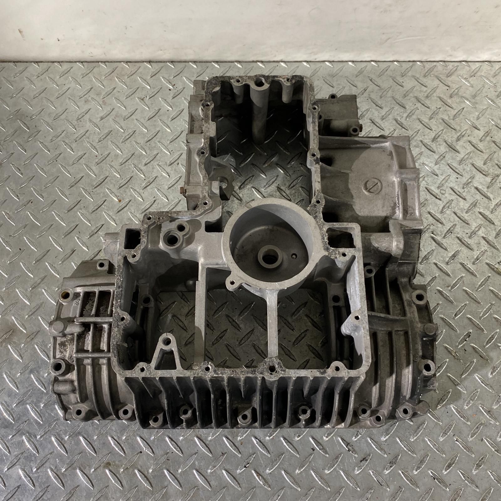 KAWASAKI Z1 クランクケース 下側 カワサキ - メルカリ
