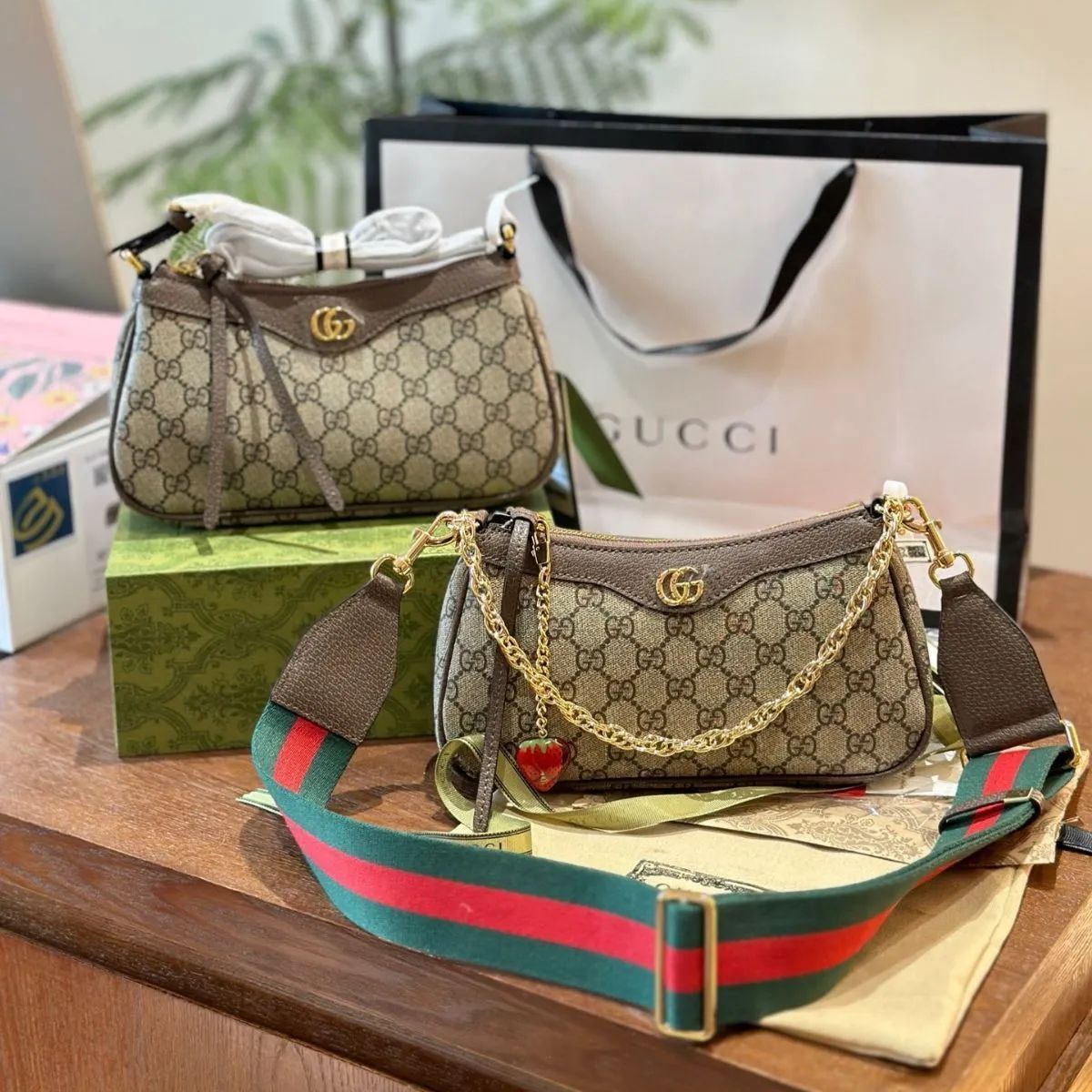 新品未使用 箱付   GUCCI  ノベルティトートバッグ 専用ページ