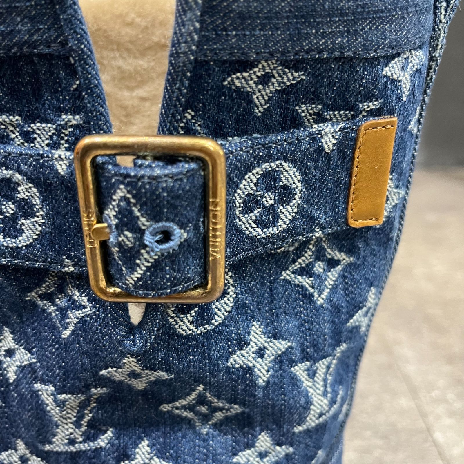 美品★正規品 LV コージーラインブーツ モノグラム・デニム NIGO限定 正規品】 LV コージーラインブーツ モノグラム・デニム NIGO限定