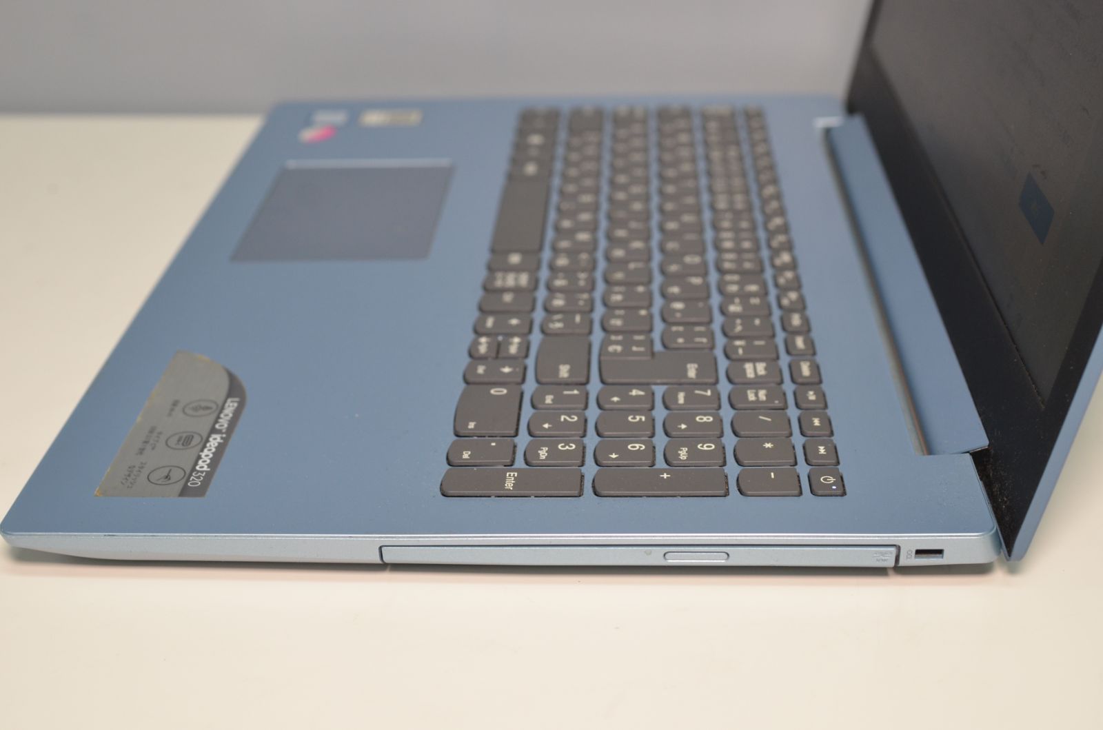 中古良品ノートパソコン Lenovo Ideapad 320 Windows11+office 新品爆速SSD256GB core i3-6006U/メモリ4GB/15.6インチ/WEBカメラ/DVDマルチ 中古良品ノートパソコン Lenovo Ideapad 320 Windows11+office 新品