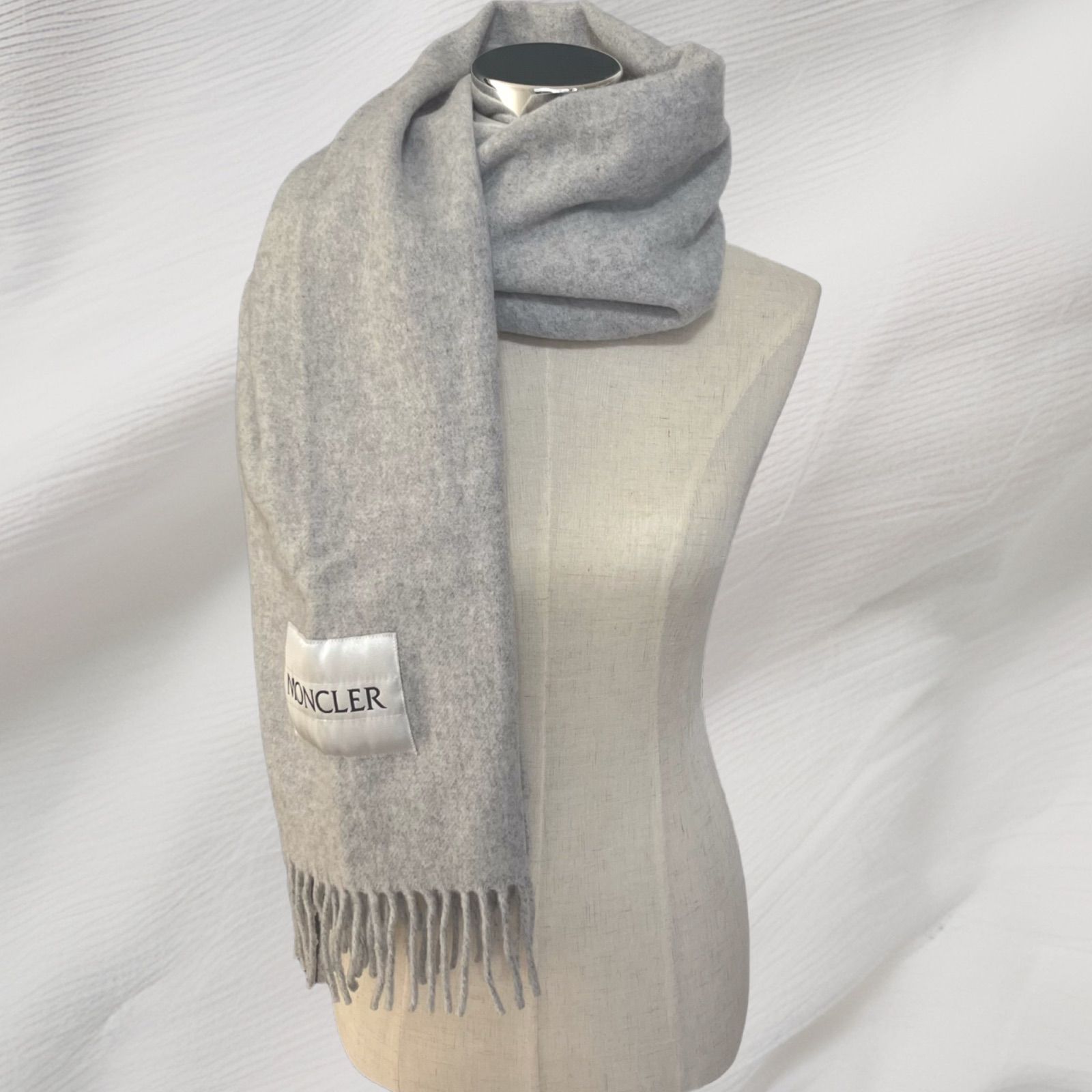MONCLER モンクレール　グレー マフラー ウール MONCLER グレー ストール