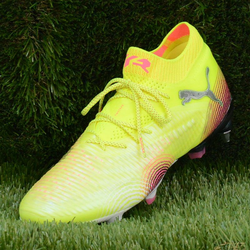 プーマスパイク26センチ対応　新品未販売 プーマ PUMA フューチャー 8 アルティメット MXSG サッカースパイク