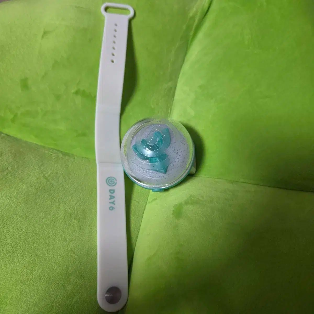 DAY6 OFFICIAL LIGHT BAND ペンライト ver.2 DAY6 OFFICIAL LIGHT BAND VER.2 – SubK Shop
