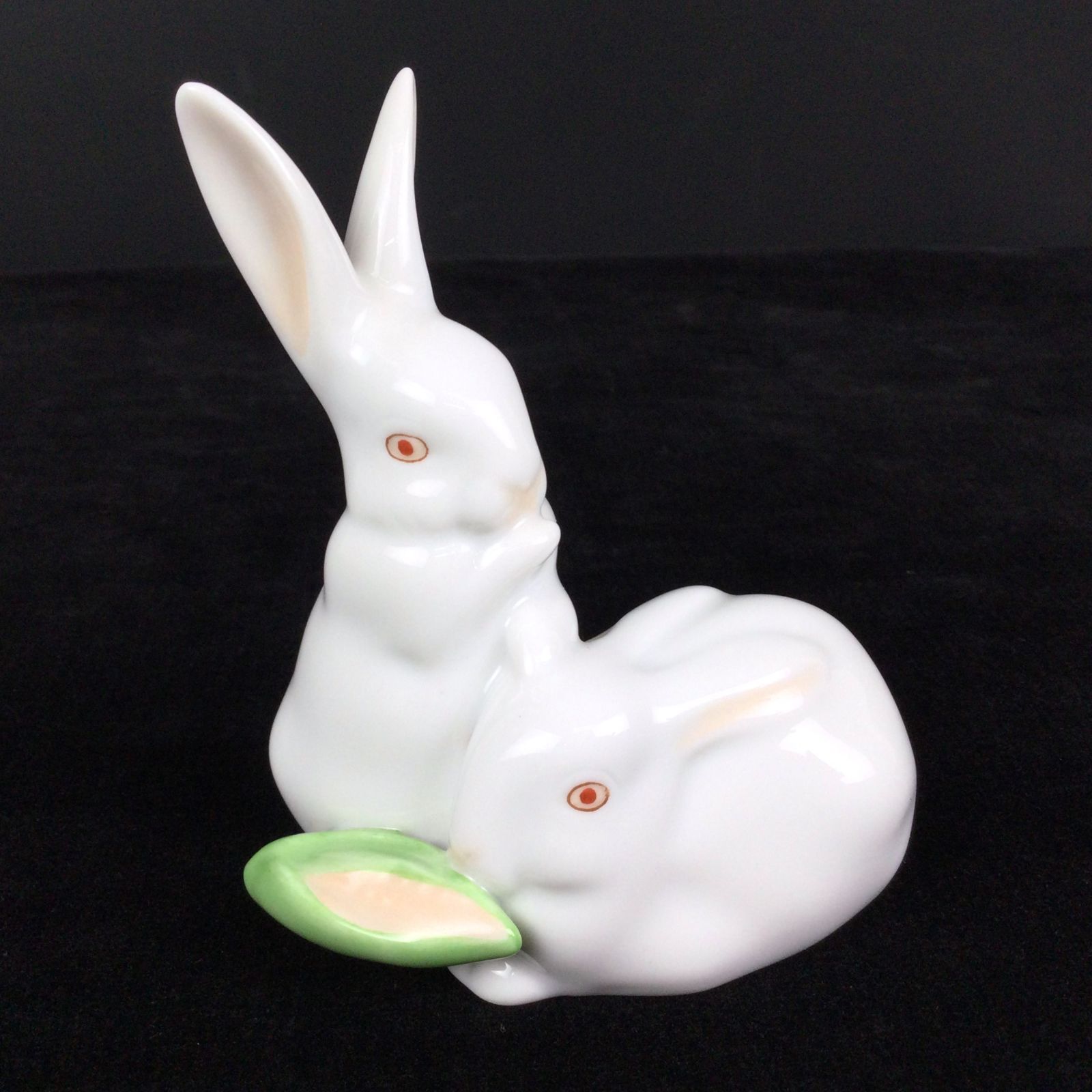 ヘレンドのうさぎ置物 プレゼントバニー