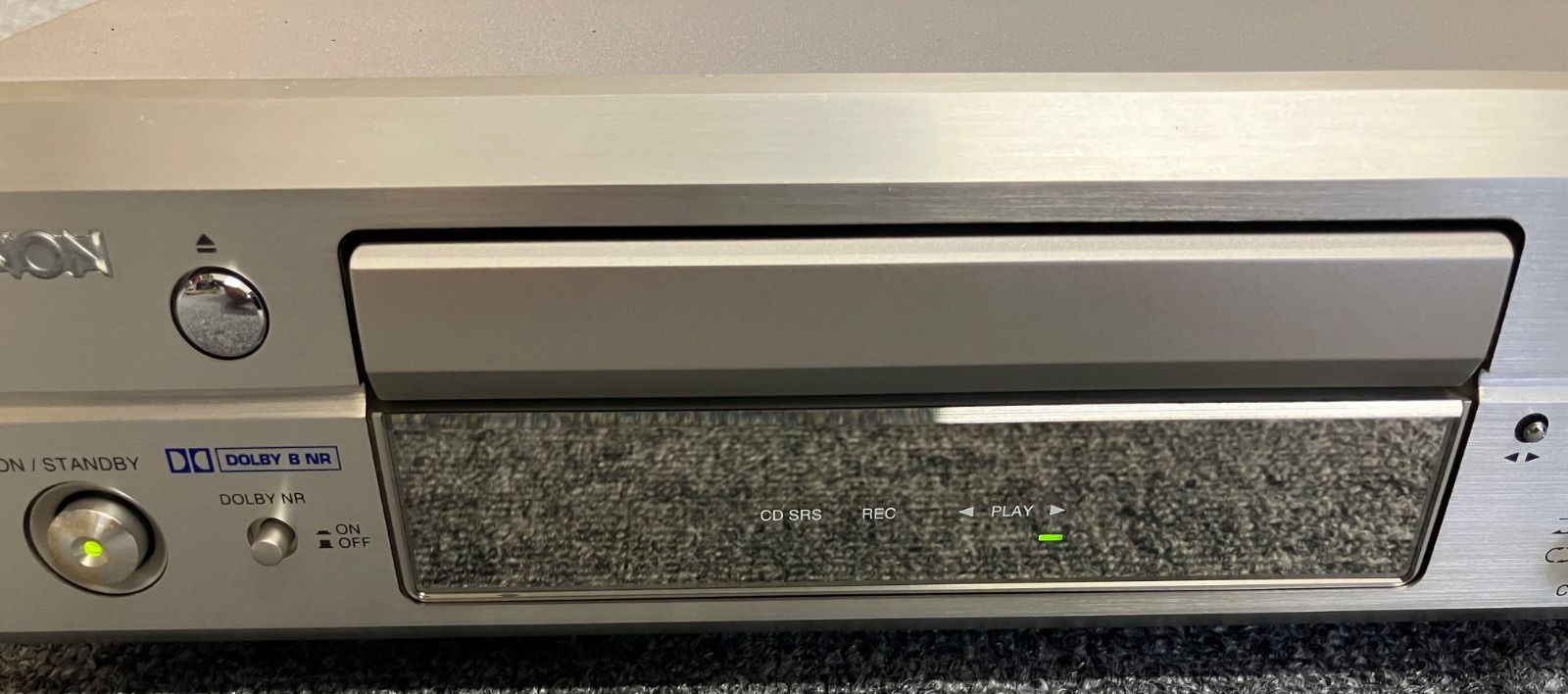 ステレオカセットテープデッキ