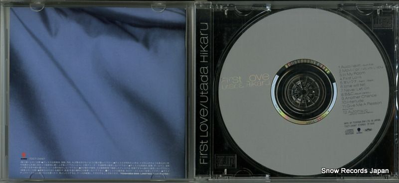 希少　CD 宇多田ヒカル First Love TOCT-24067 81g6OzSMjlL._UF350,350_QL50_.jpg