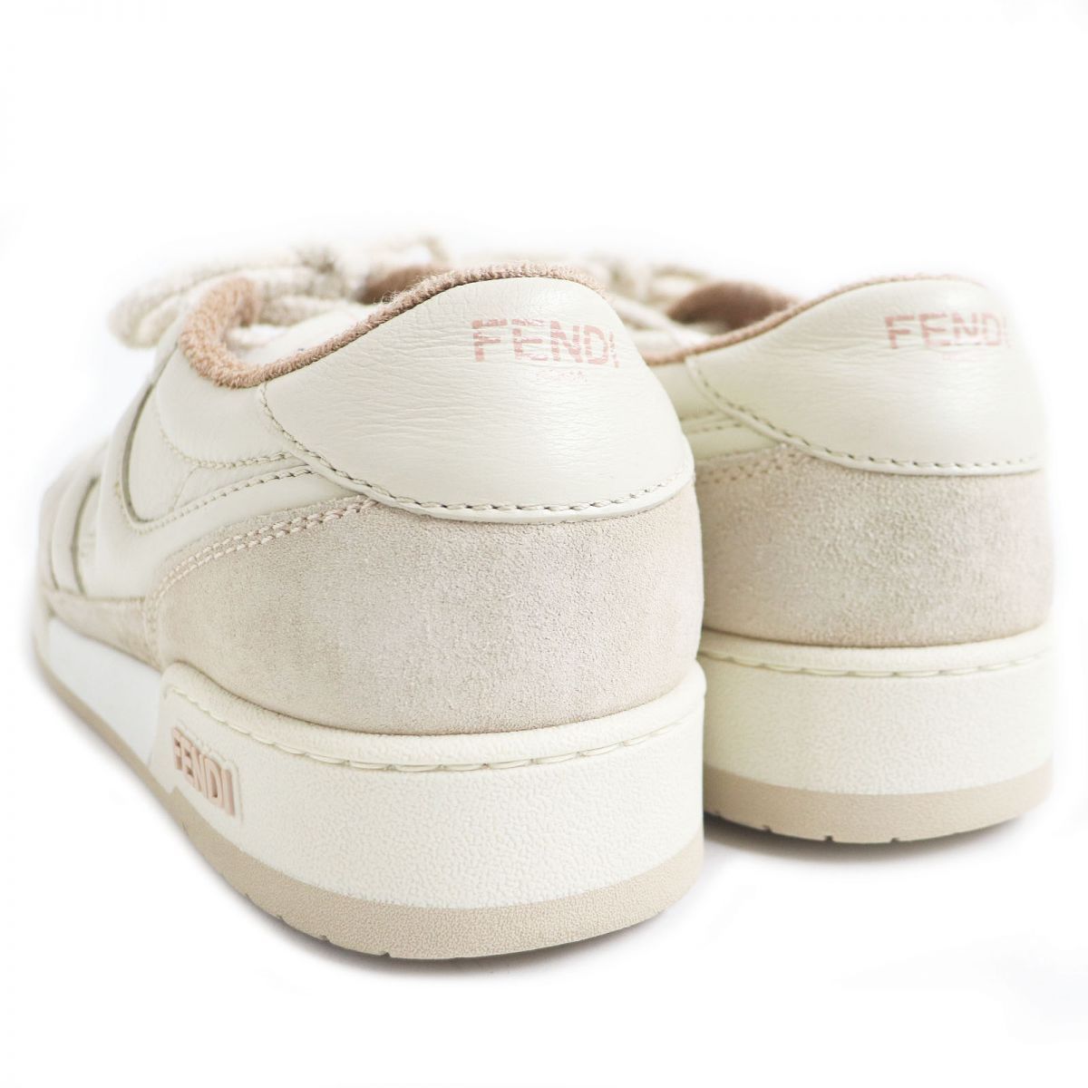 美品□定価￥132,000 FENDI/フェンディ 8E8252AHH2F1FHT マッチ FFロゴ