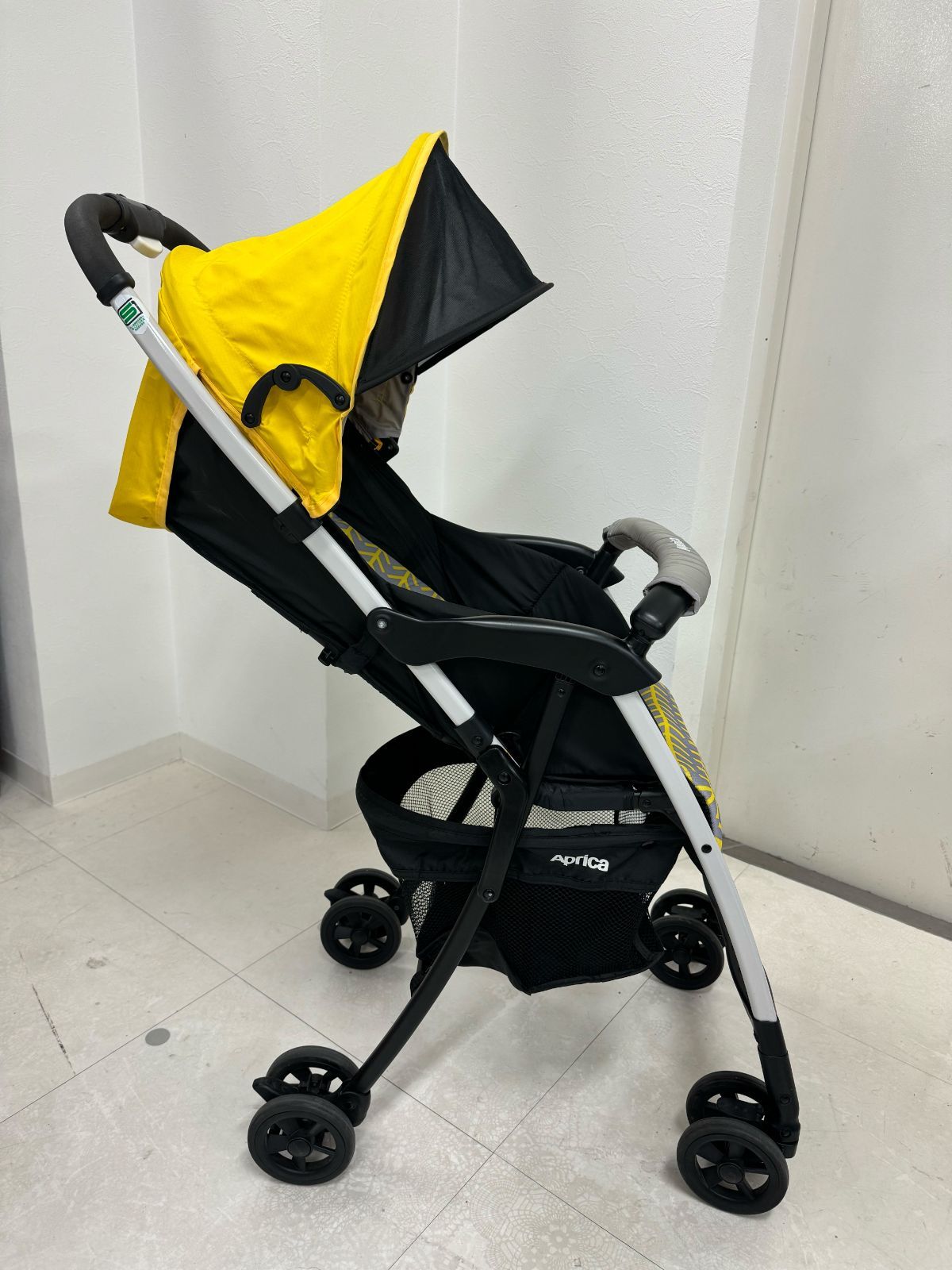 Aprica マジカルエアーAD B型ベビーカー アーチャーイエロー 92546 Aprica マジカルエアーAD B型ベビーカー アーチャーイエロー 92546
