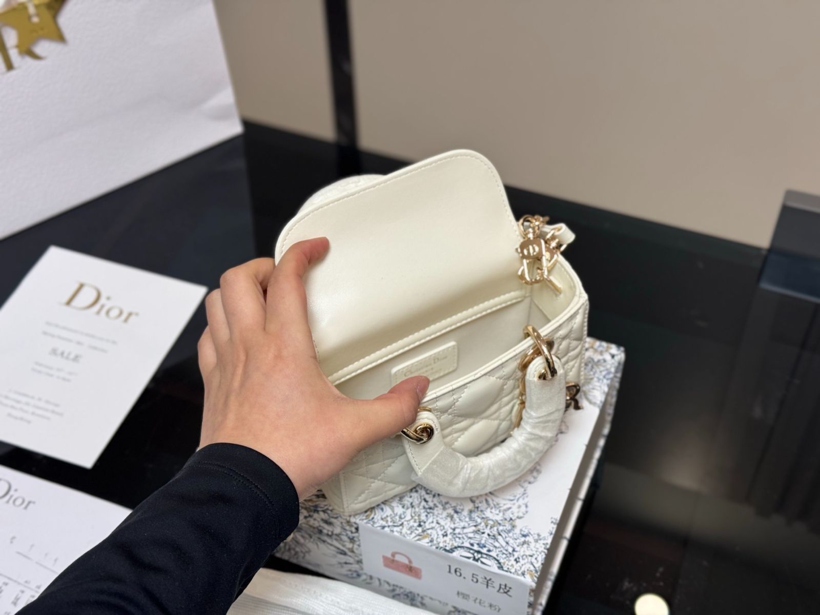 今日特価】Dior Lady Lambskin Horizontal Lady Dior Bag