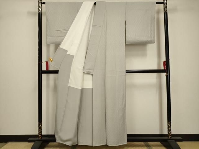 平和屋着物□上質な色無地 松皮菱地紋 白鼠色 正絹 逸品