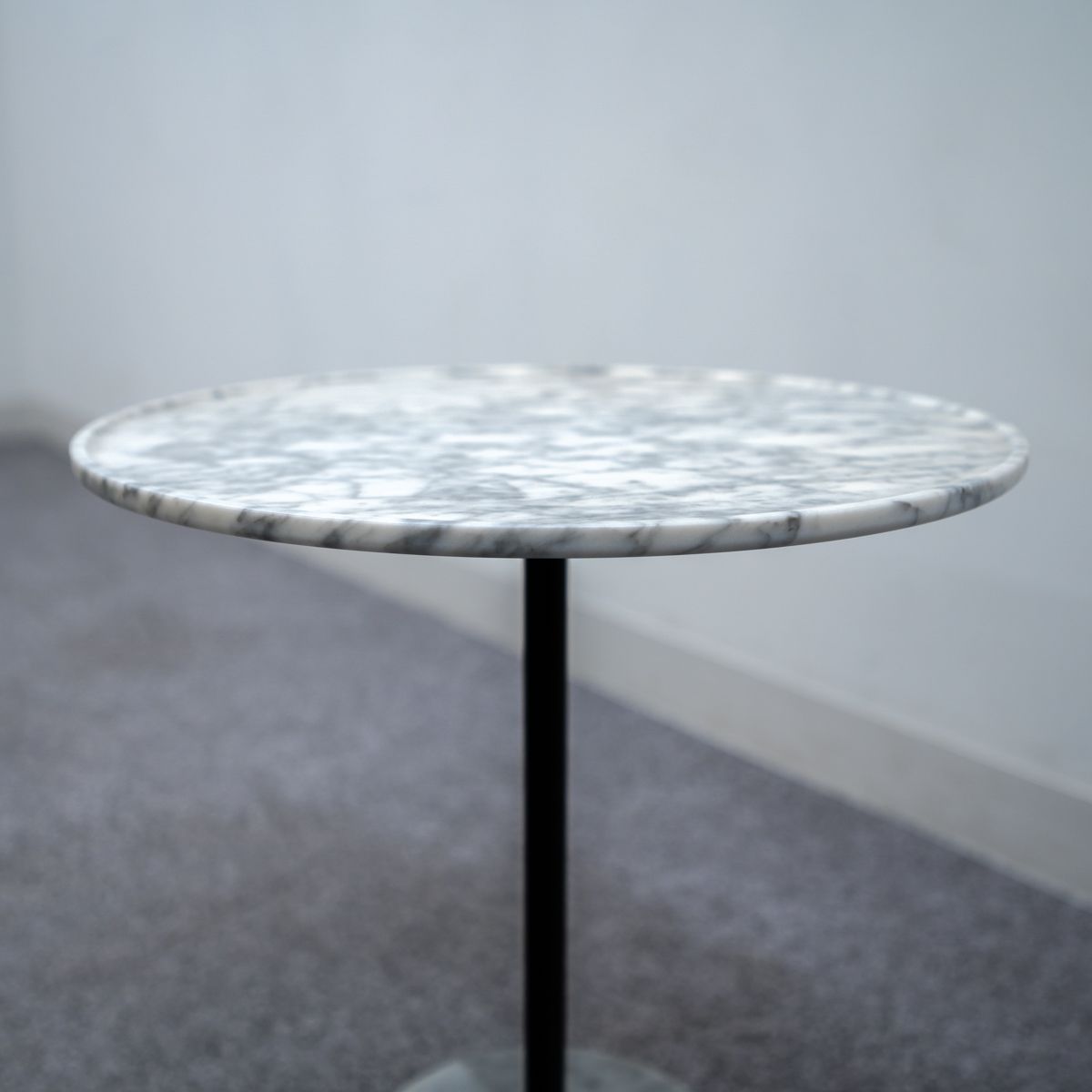 カッシーナ　NOVE 大理石 サイドテーブル カッシーナNOVE 大理石 サイドテーブル