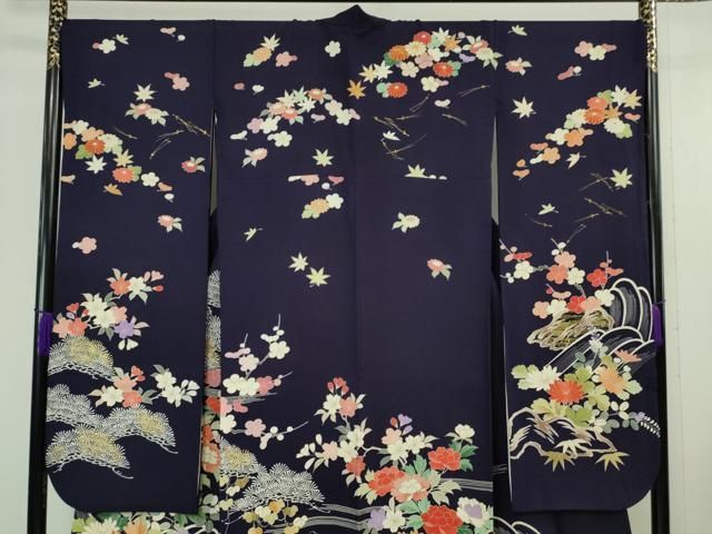 平和屋本店■極上　創業460年・千總　振袖　駒刺繍　立波花松文　鉄紺色地　金彩　松坂屋扱い　逸品　DZAA6222kh5 平和屋本店□極上 創業460年・千總 振袖 駒刺繍 立波花松文 鉄紺色地