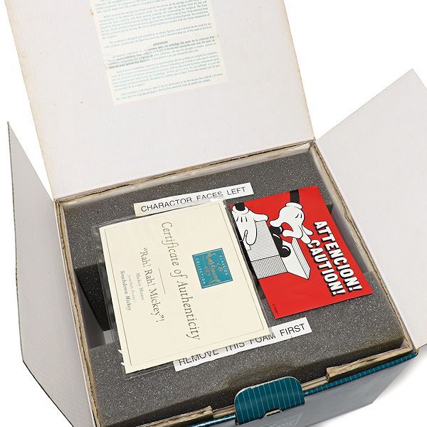 廃盤タッチダウンミッキー フィギュア WDCC ディズニークラシック