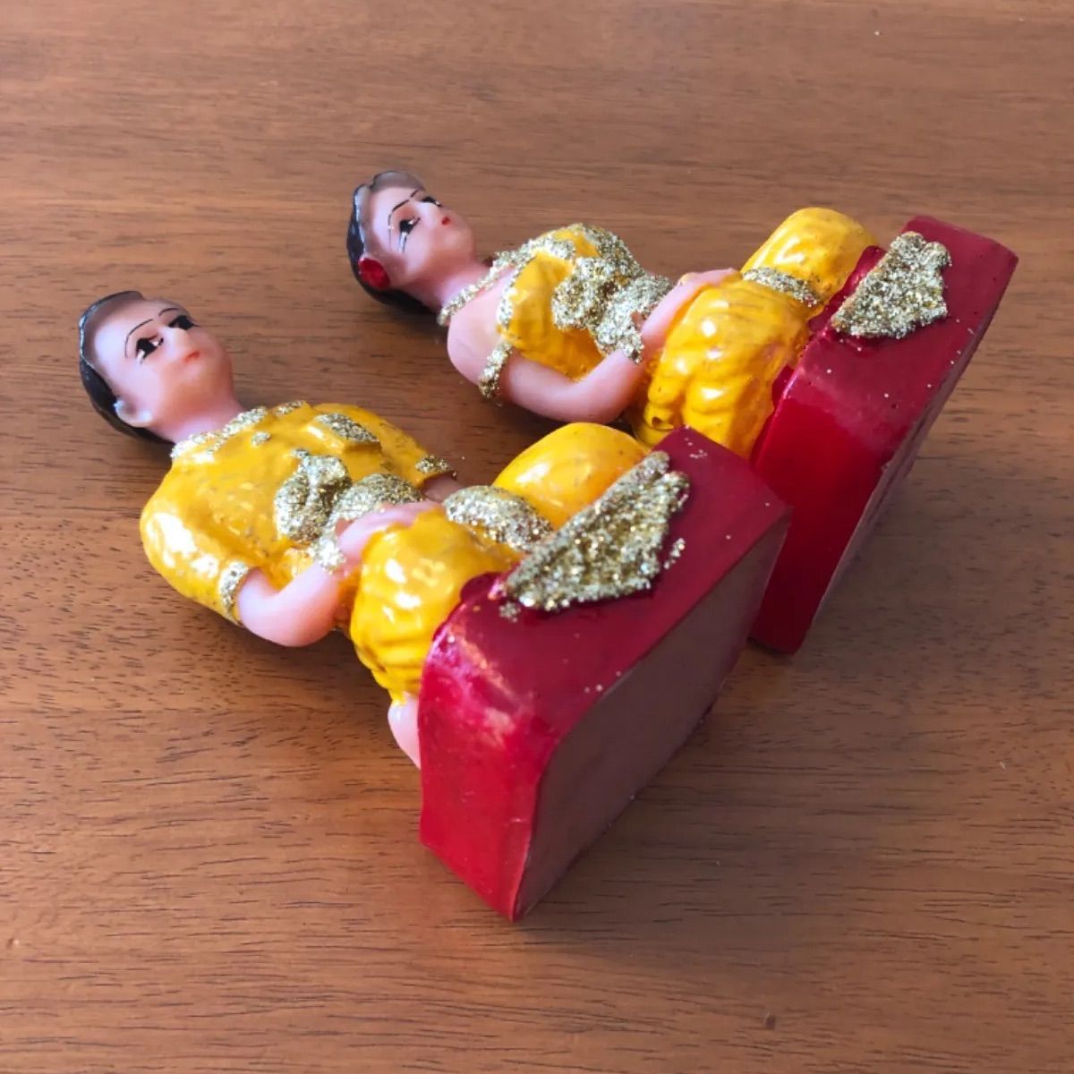 ラオスの仏教夫婦？男女の信徒、伝統の置き物 アジアン雑貨 - メルカリ