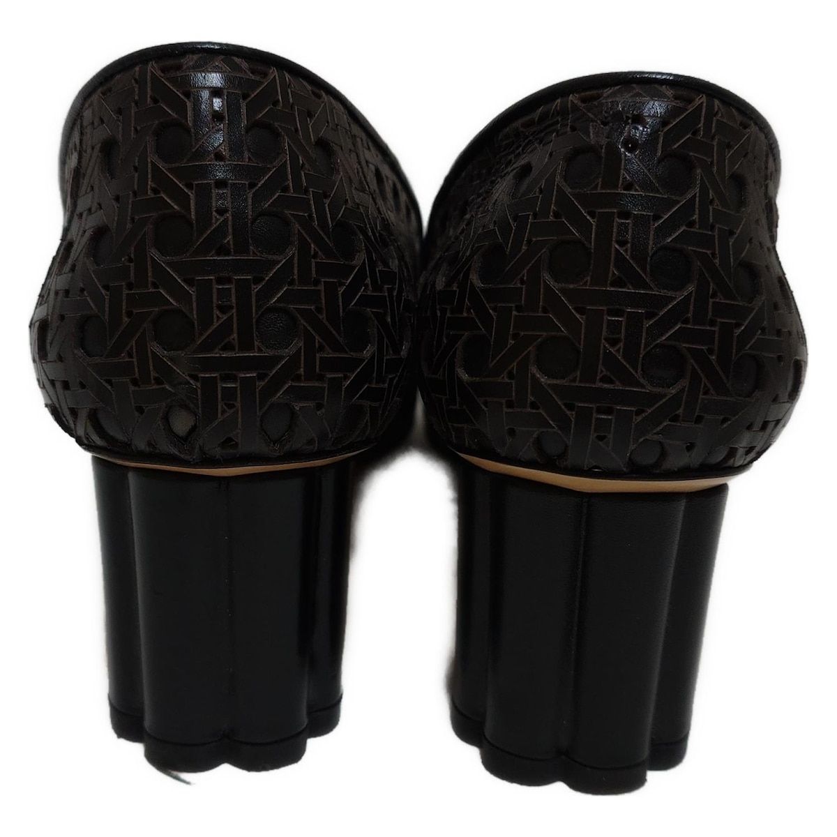 FERRAGAMO/SalvatoreFerragamo(サルバトーレフェラガモ) パンプス 6 D  