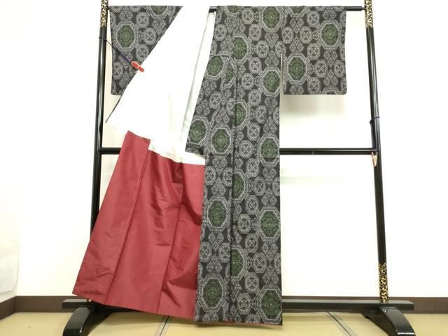 平和屋着物○本場大島紬 白大島 150亀甲 亀甲文 正絹 逸品 AAAY0196zg