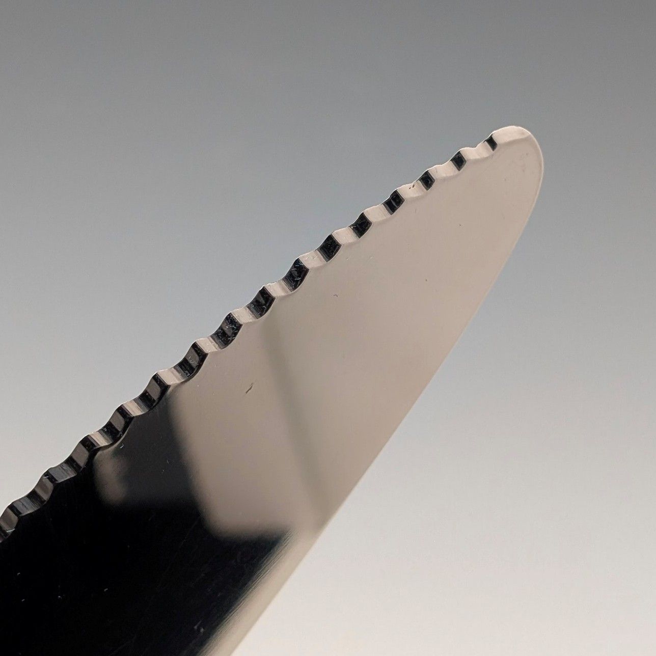 ケーキスライサー