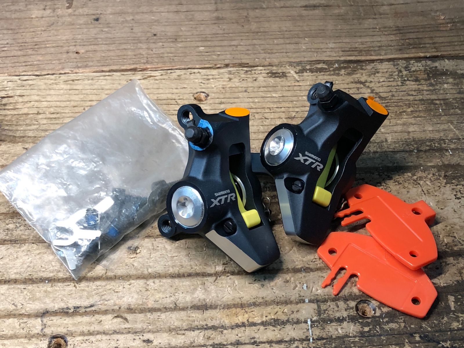 JK491 シマノ SHIMANO XTR BR-M975 ディスクブレーキキャリパー 前後セット