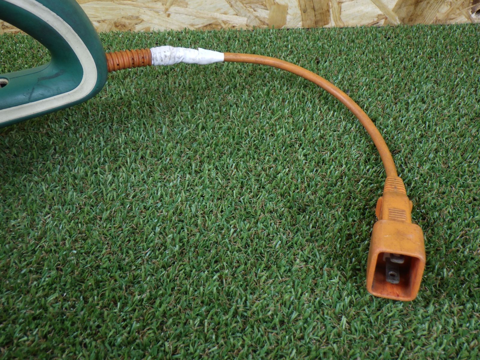 100V 320W