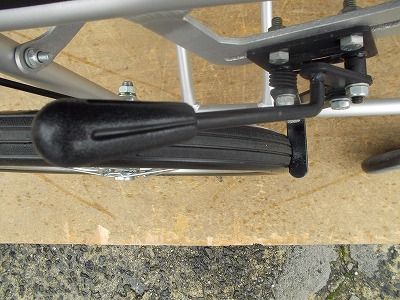 一部地域を除く 介助型車いす