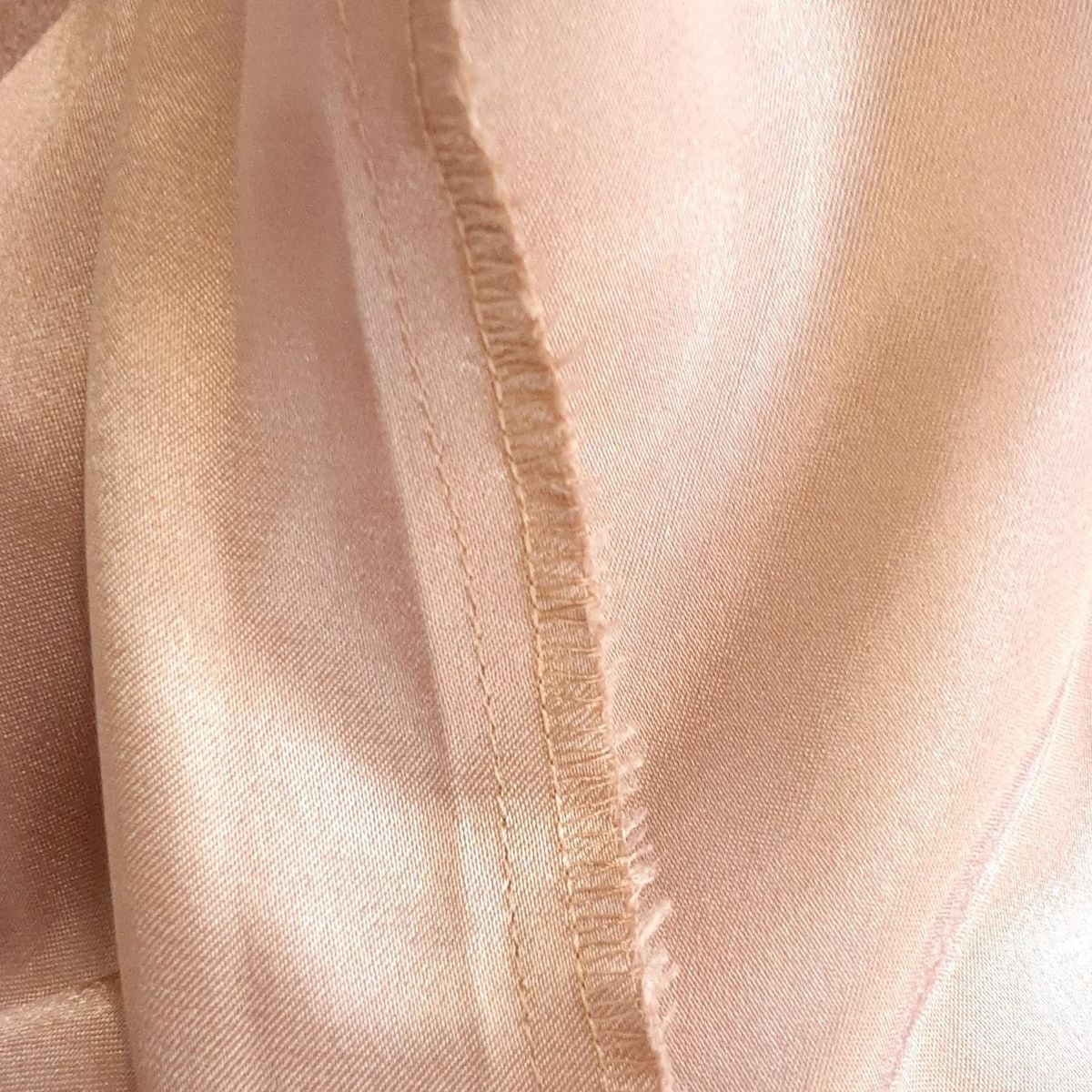 スカートスーツ