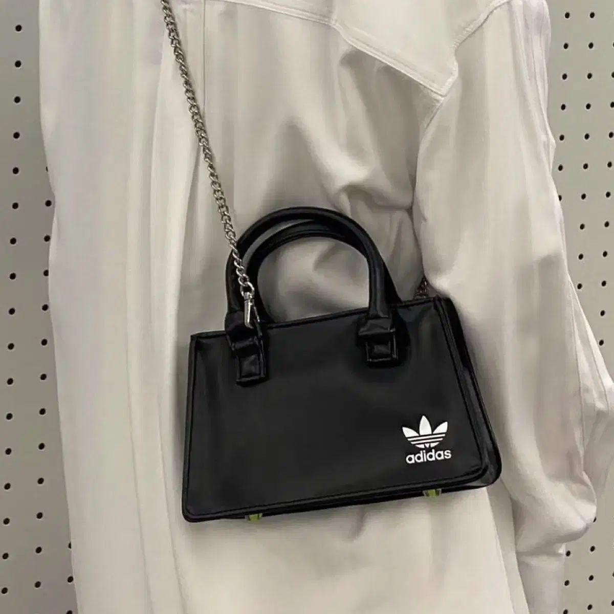 adidas アディダス ミニ バッグ