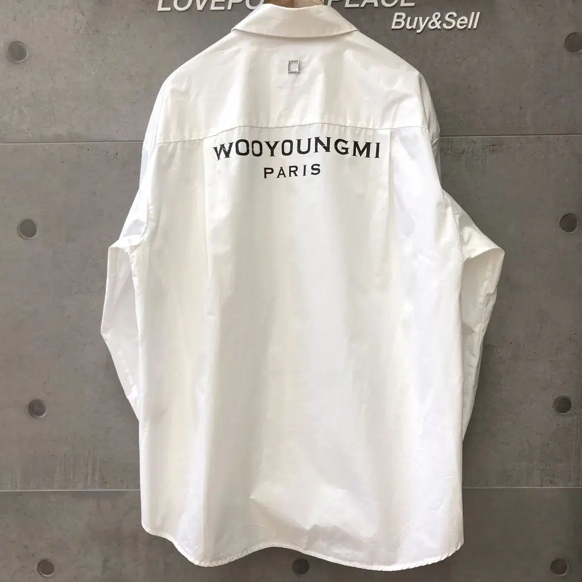 WOOYOUNGMI(ウーヨンミ) バックロゴ 長袖シャツ 白 w241sh07811w