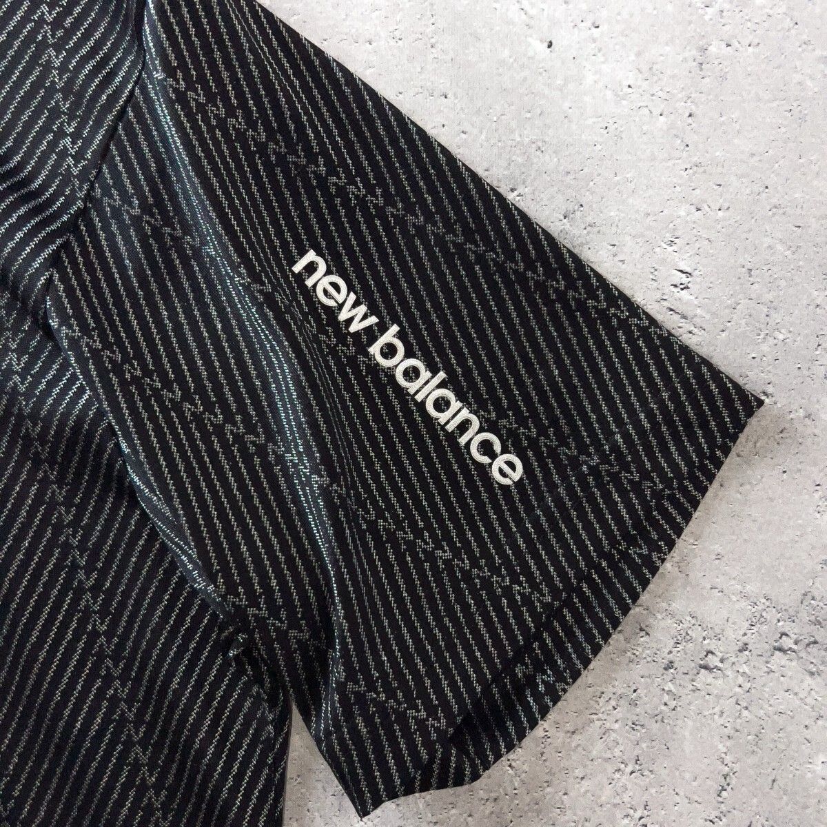 【新品未使用】ニューバランス ゴルフ メンズ ポロシャツ new balance golf - サブティルロゴデザイン ポロシャツ