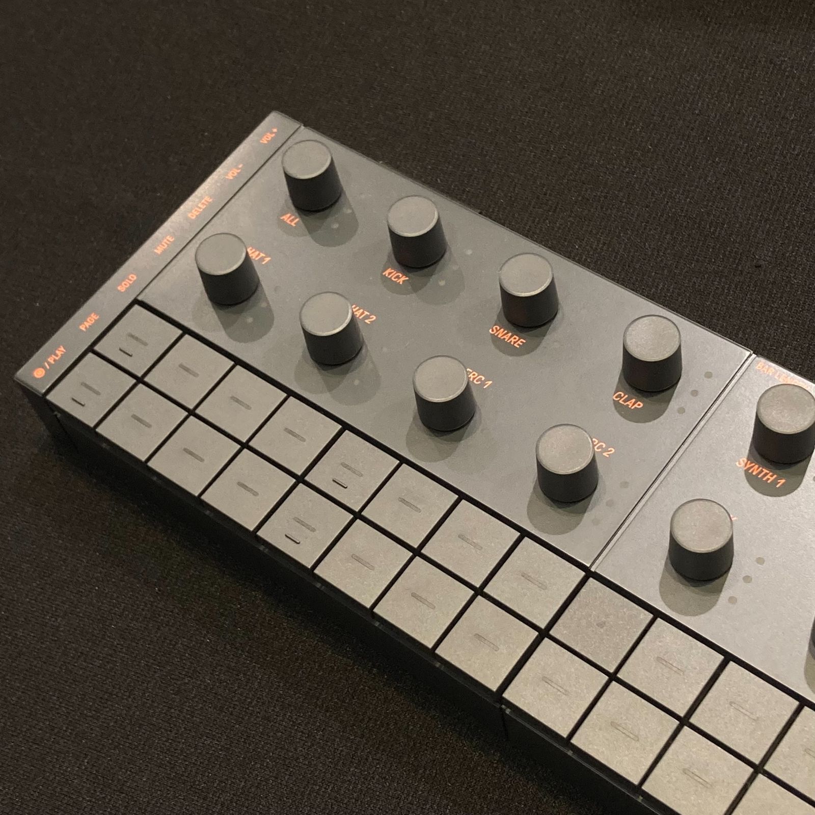 新品・展示品入替特価】 - メルカリ