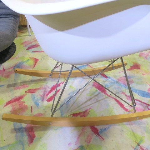 ハーマンミラー Herman Miller アームシェル ロッカーベース ホワイト