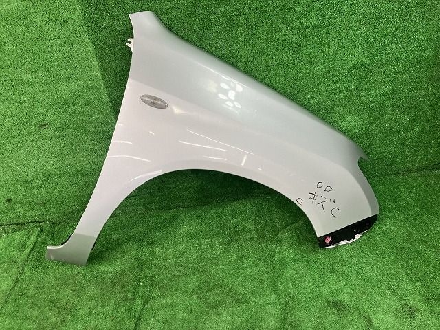 プロボックス NCP165V 右フロントフェンダー DXコンフォート 4WD 53811-52360 1E7