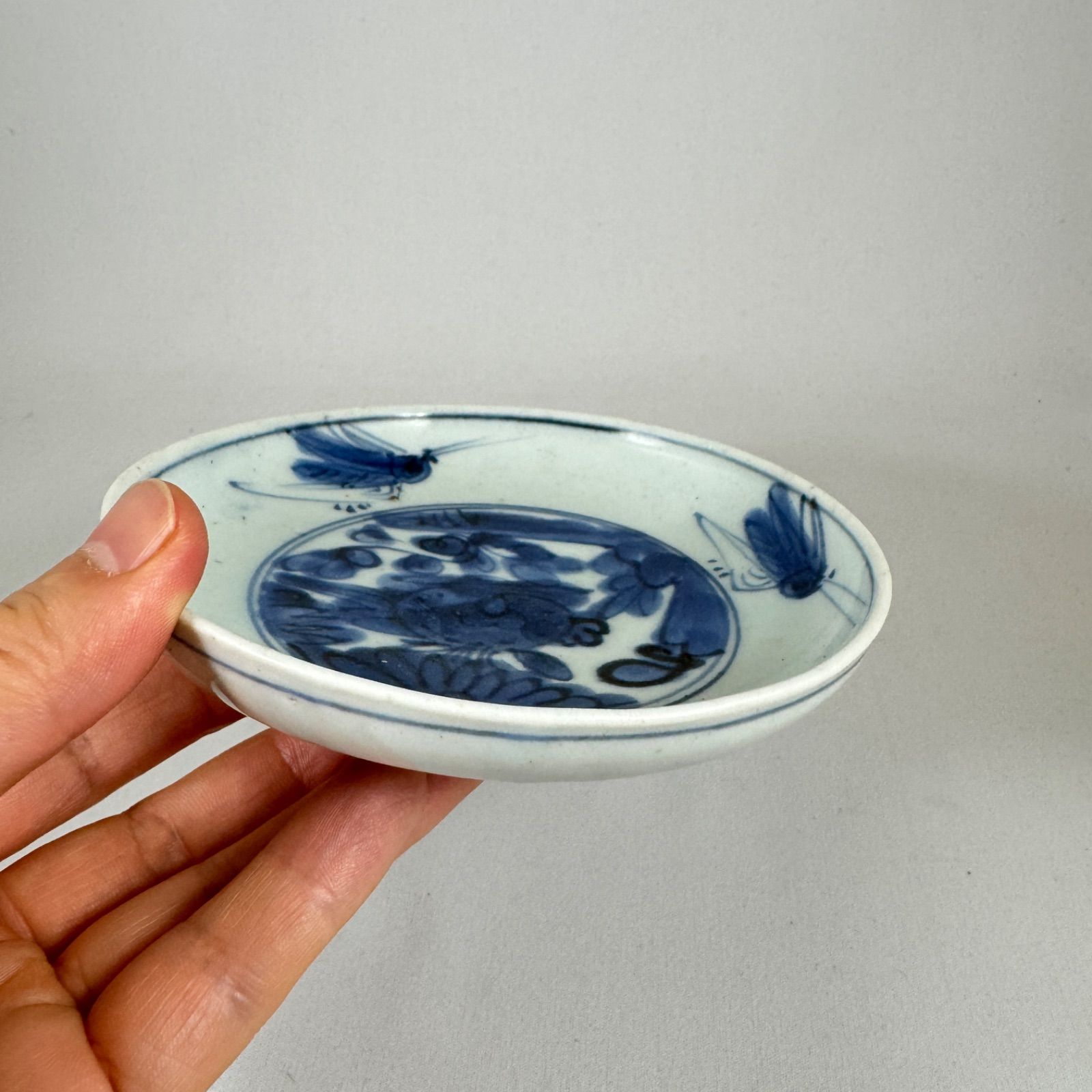 古伊万里　藍九谷　小皿　無傷完品　新渡　古染付　民芸　民藝　古九谷　初期伊万里 初期伊万里◇染付花に虫文小皿【A】◇江戸時代◇古伊万里◇藍