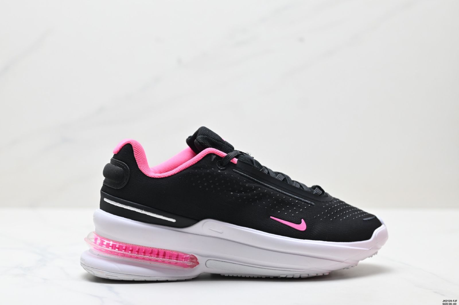 今日 Nike Air Zoom Upturn 快適で滑り止め 耐磨耗のナイキロートップランニングシューズ