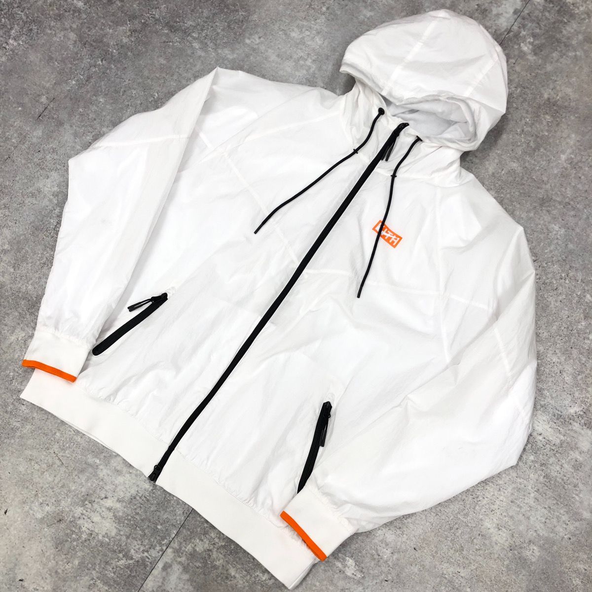 NIKE ナイキ KITH キス FOR NEW YORK KNICKS WINDRUNNER JACKET ウィンドブレーカー ナイロン ジャケット  パーカー フルジップ フロントジップ メンズ WHITE ホワイト 白 Lサイズ CZ1798-100 - メルカリ