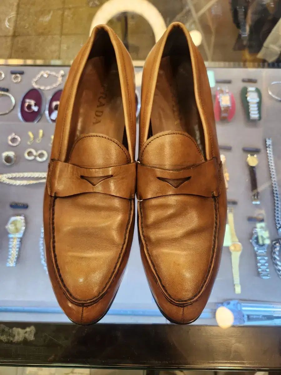 【極美品】PRADA ドライビングシューズ（5）モカシン　デッキシューズ　本革 PRADA(PRADA)|ドライビングシューズ|HARDOFFオフモール（オフモ