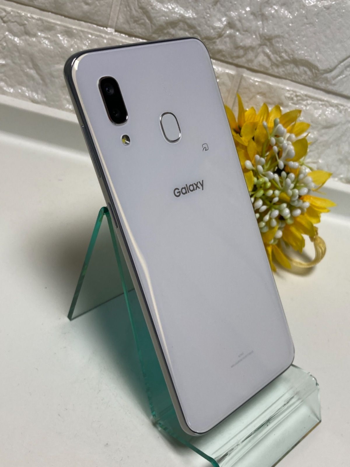 美品⭐️サムスン Galaxy A30 SCV43 au SIMフリー ホワイト