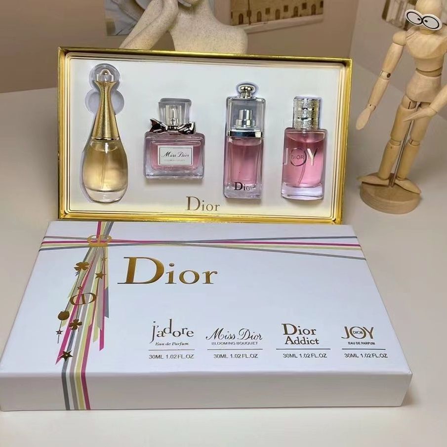 新品 ミスディオール DIOR サンプル ギフトボックス 4 セット 30ml 香水