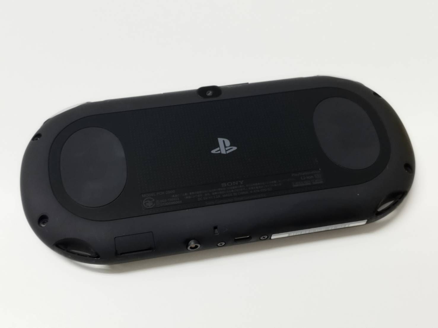 VITA|PSVITA|PCH-2000