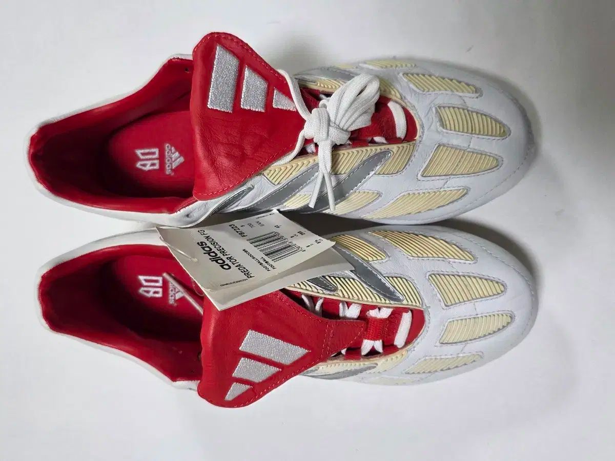adidas アディダス
