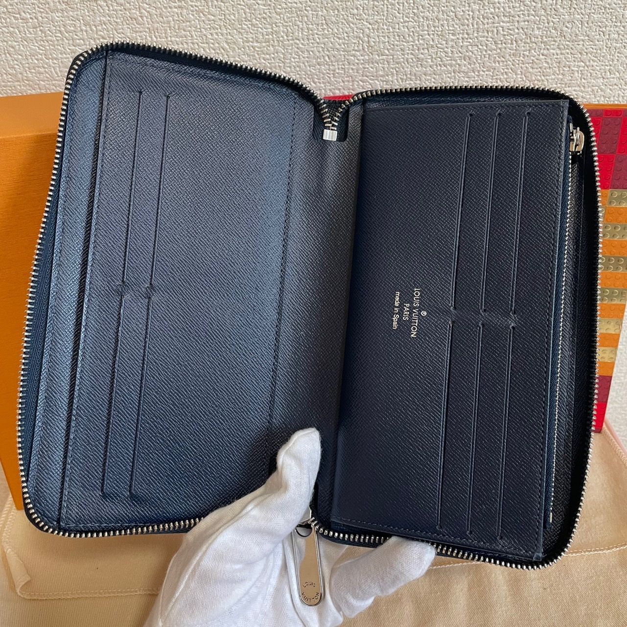 ルイヴィトン エピ ジッピー 【LOUISVUITTONルイヴィトン】ジッピー