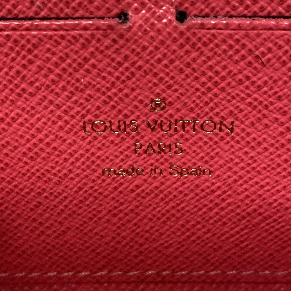 VUITTON