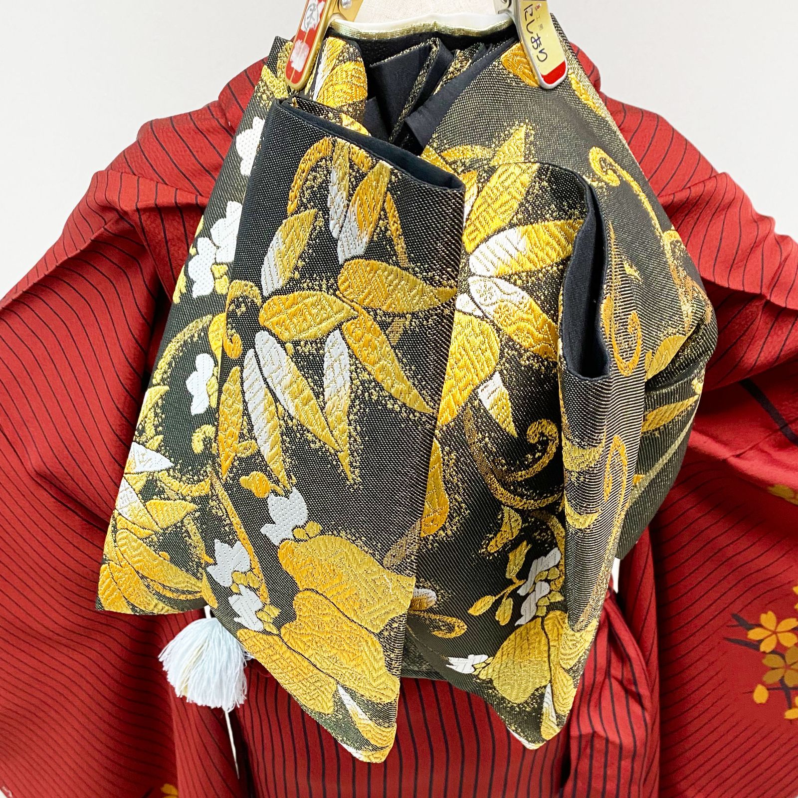 新品・一式セット】振袖 未使用 赤 桜 ストライプ 成人式 F26 - メルカリ