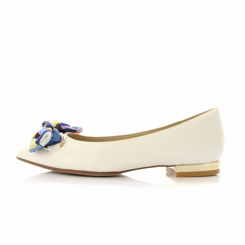 【美品】LE TALON リボン付きホワイトパンプス LE TALON｜5cmサイドオープンリボンパンプス | Rakuten Fashion